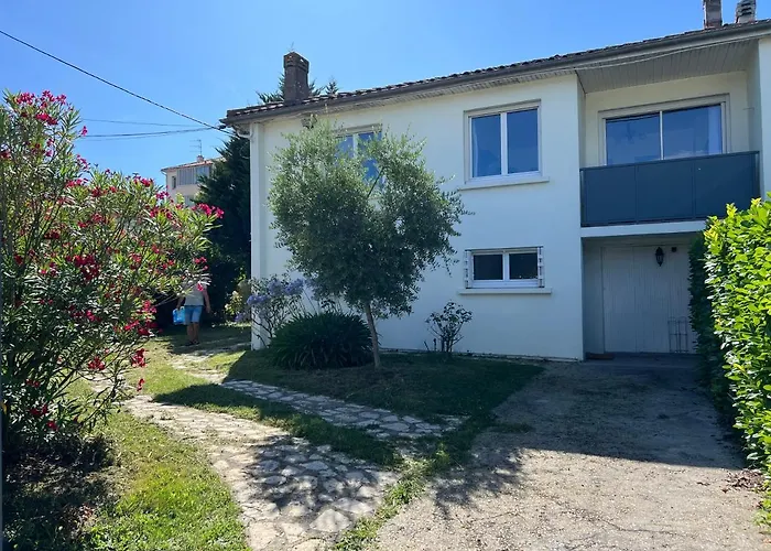 Maison Independante Avec 6 Chambres Proche Du Tram A