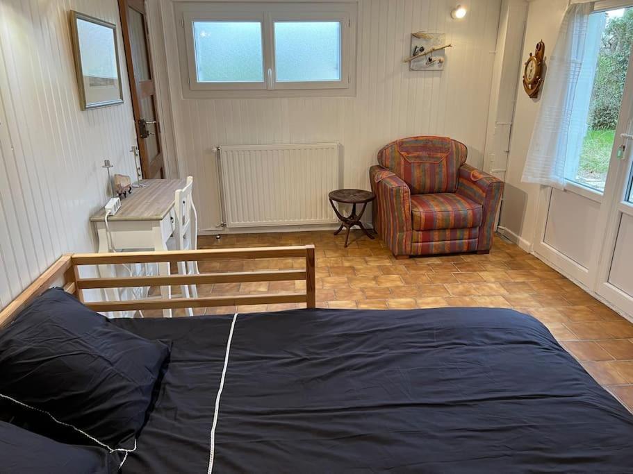 Maison Independante Avec 6 Proche Du Tram A Holiday home Lormont