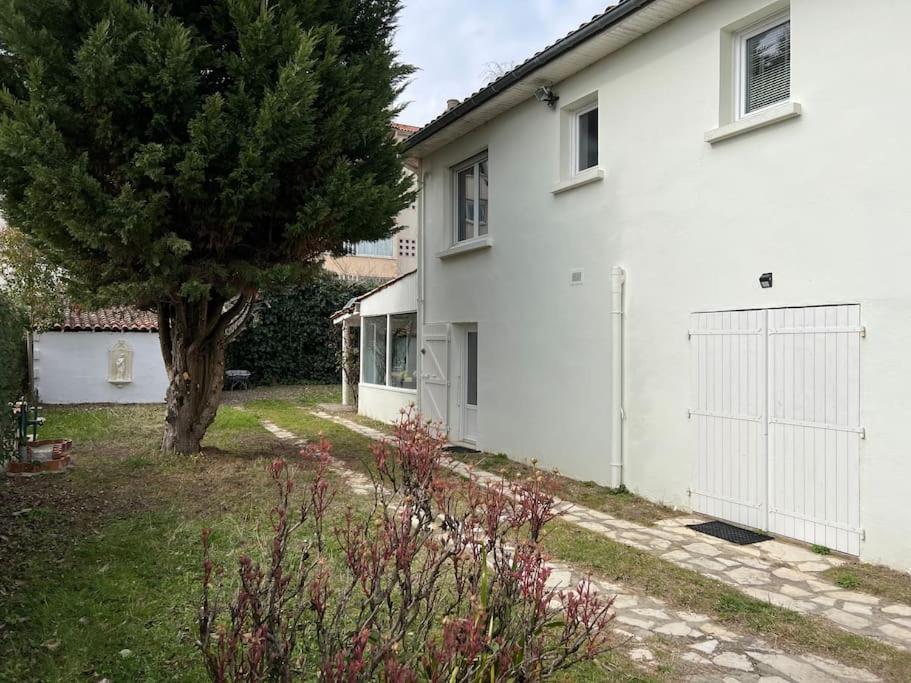 Maison Independante Avec 6 Proche Du Tram A * Lormont