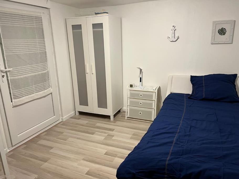 Maison Independante Avec 6 Proche Du Tram A Holiday home