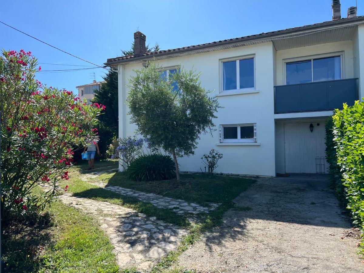 Holiday home Maison Independante Avec 6 Proche Du Tram A *